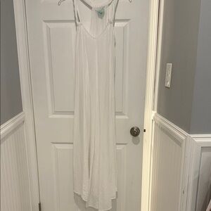 White Sleeveless Maxi Dress
